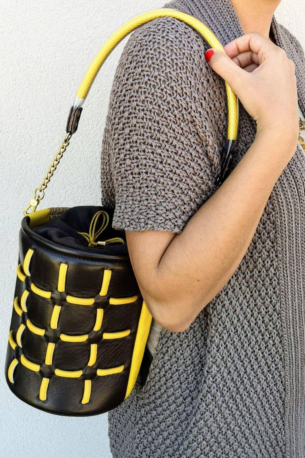 Bolso de la colección CUBE, fotografía editorial